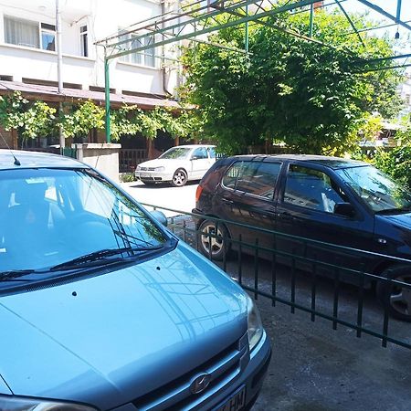 Family Hotel Bohemi II Primorsko Luaran gambar