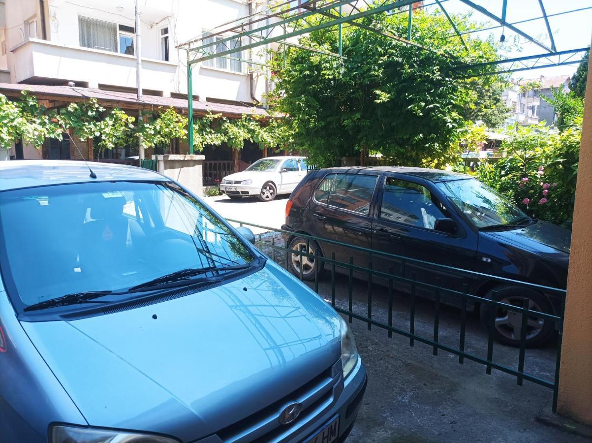 Family Hotel Bohemi II Primorsko Luaran gambar