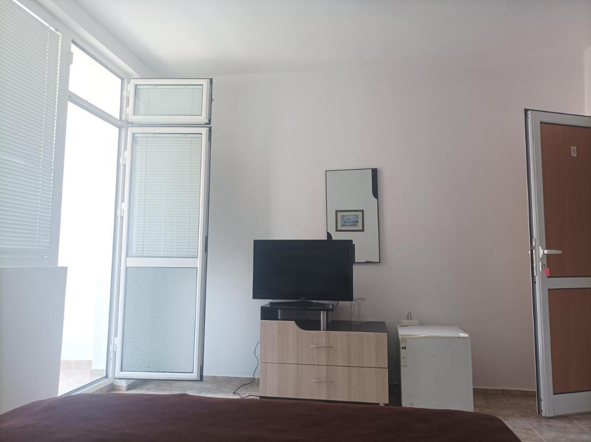 Family Hotel Bohemi II Primorsko Luaran gambar